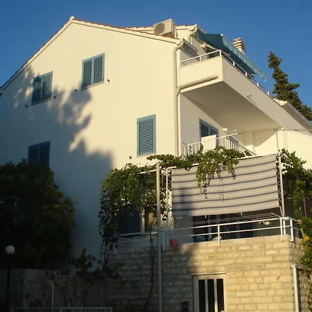 Ad Hvar Apartment *