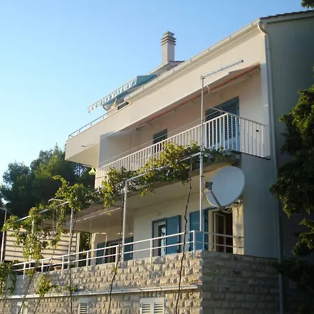 Ad Hvar Appartement *