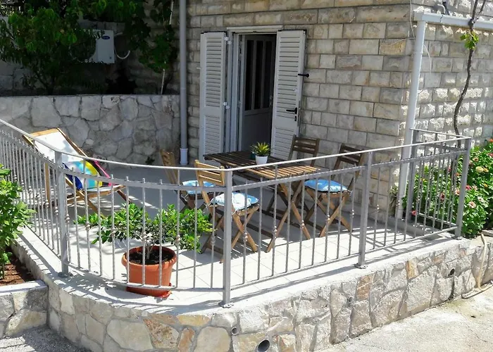 Ad Hvar *